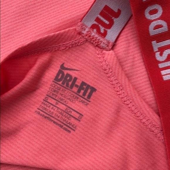 Nike Dri Fit tank - Picture 5 of 7